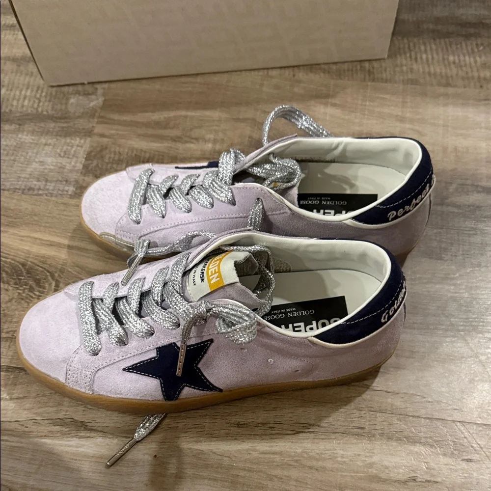 NWT in box Golden Goose Women's Sneakers in White and Navy with Glitter Laces - Picture 3 of 14